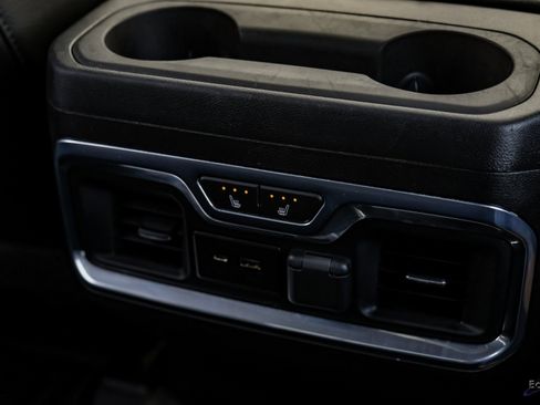 Used 2022 GMC Sierra 3500 Denali w/ Technology Package image 76