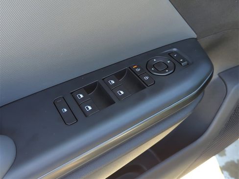 New 2025 Kia K4 LXS image 20