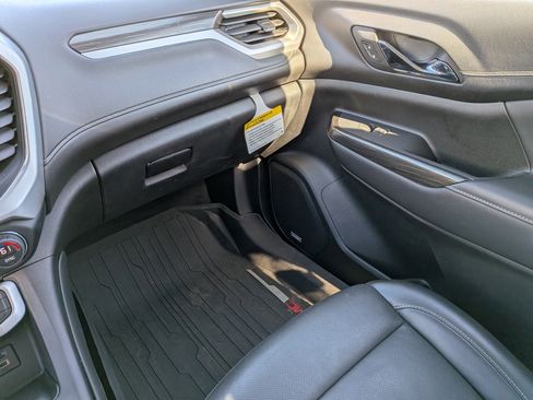 Certified 2023 GMC Acadia SLT w/ Elevation Edition image 16