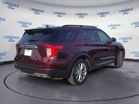 Used 2022 Ford Explorer XLT w/ Equipment Group 202A RWD image 4