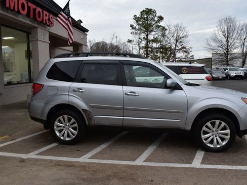 Used 2013 Subaru Forester 2.5X Limited image 6