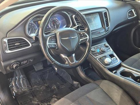 Used 2016 Chrysler 200 Limited w/ Anniversary Edition FWD image 10