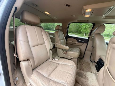 Used 2008 GMC Yukon XL Denali image 15