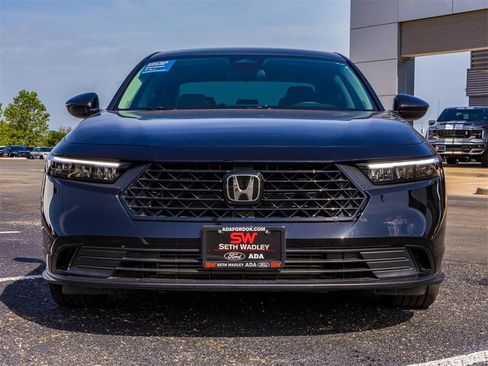 Used 2025 Honda Accord SE image 4