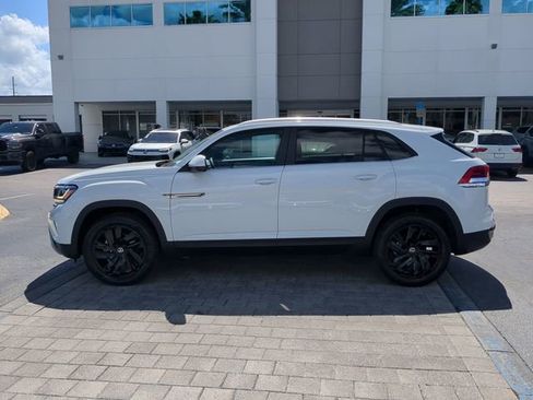 Used 2023 Volkswagen Atlas Cross Sport SE w/ Black Wheel Package image 6