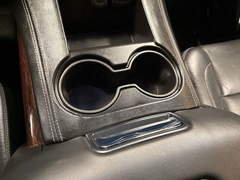 Used 2018 GMC Yukon SLT w/ Open Road Package image 30