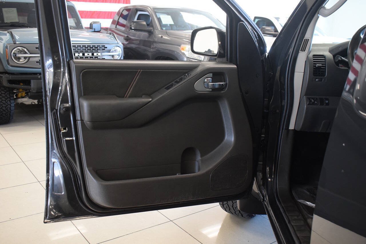 Used 2010 Nissan Frontier PRO-4X w/ Pro-4x Value Truck Pkg AWD/4WD image 21