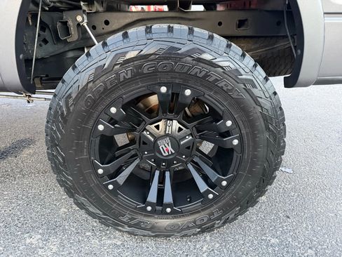 Used 2012 Ford F150 Lariat w/ Lariat Chrome Pkg image 19