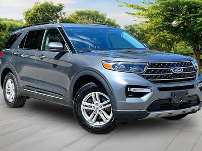 Certified 2023 Ford Explorer XLT w/ Equipment Group 202A