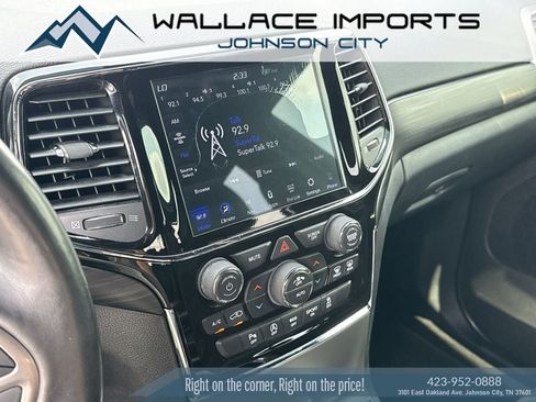 Used 2020 Jeep Grand Cherokee Altitude AWD/4WD image 22