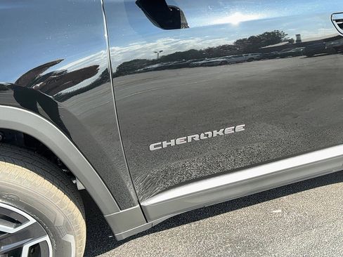 New 2026 Jeep Cherokee Limited AWD/4WD image 2