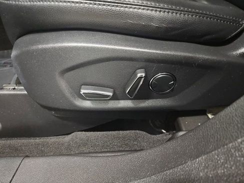 Used 2016 Ford Explorer XLT w/ Equipment Group 202A image 15