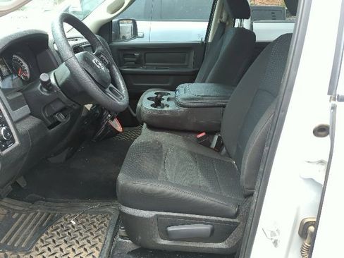 Certified 2019 RAM 1500 Express w/ Express Value Package AWD/4WD image 5