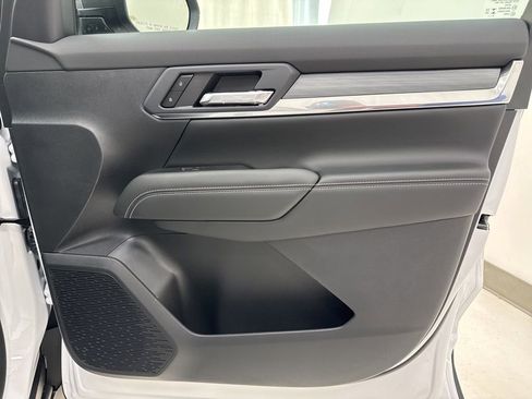 New 2026 GMC Terrain Elevation w/ Elevation Premium Package image 8