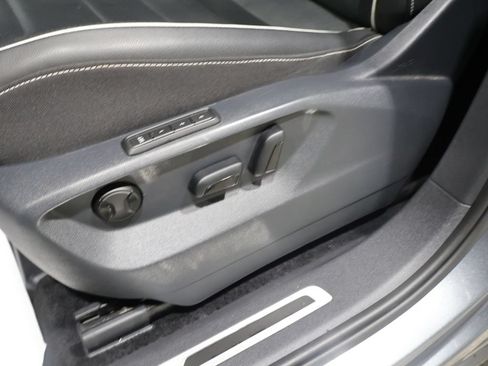 Used 2024 Volkswagen Tiguan SEL R-Line AWD/4WD image 12