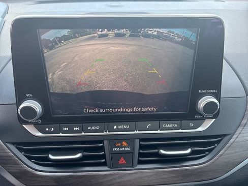 Used 2025 Nissan Altima 2.5 SV FWD image 22