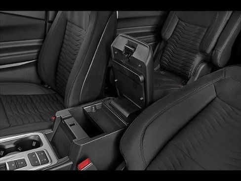 Used 2020 Ford Explorer XLT RWD image 25