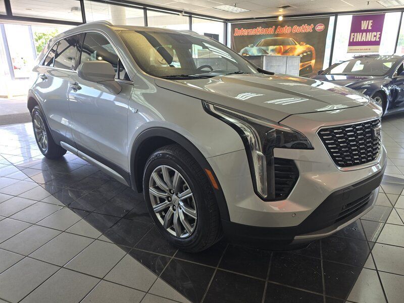 Used 2020 Cadillac XT4 Premium Luxury FWD image 3