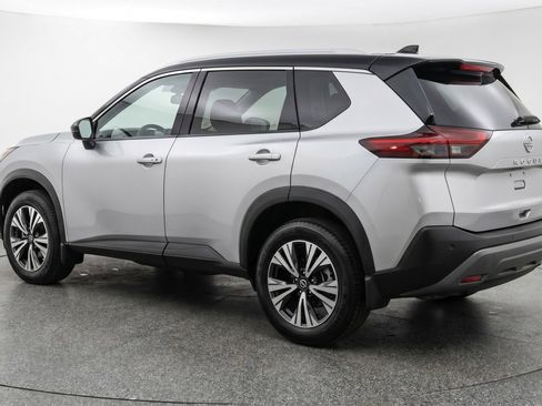 Used 2023 Nissan Rogue SV AWD/4WD image 6