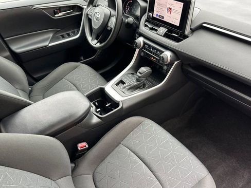 Used 2023 Toyota RAV4 XLE image 16