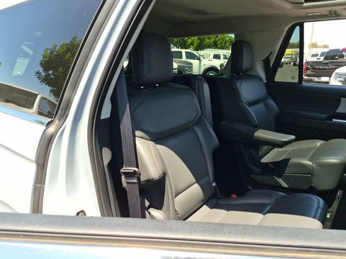 Used 2025 Ford Expedition Active AWD/4WD image 13