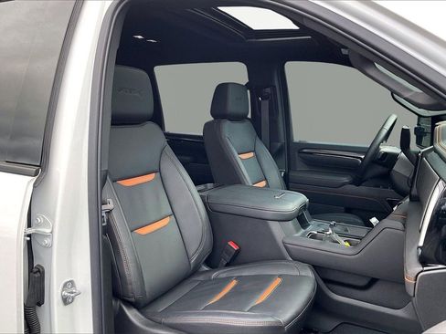 Used 2025 GMC Sierra 3500 AT4 w/ AT4 Premium Plus Package image 32