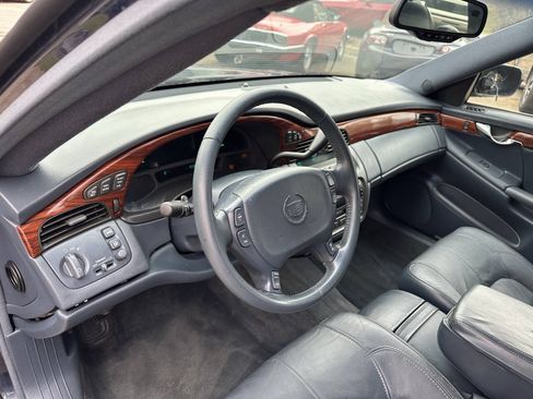 Used 2004 Cadillac De Ville FWD image 16