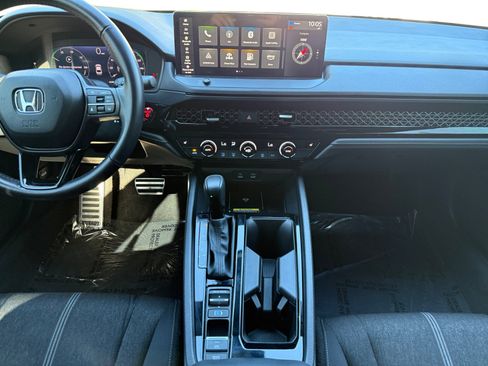 Used 2025 Honda Accord Sport image 11