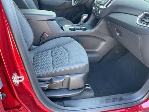 Used 2023 Chevrolet Equinox LT image 15