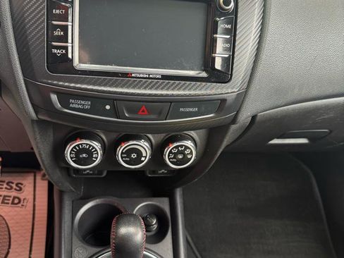 Used 2017 Mitsubishi Outlander Sport ES AWD/4WD image 11