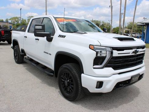 Used 2024 Chevrolet Silverado 2500 LTZ w/ LTZ Plus Package AWD/4WD image 15