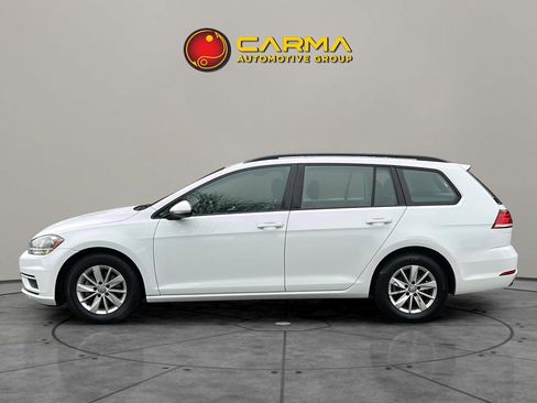 Used 2019 Volkswagen Golf S image 3