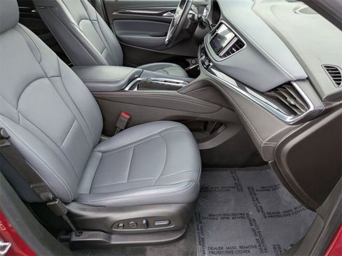 Used 2024 Buick Enclave Premium image 32