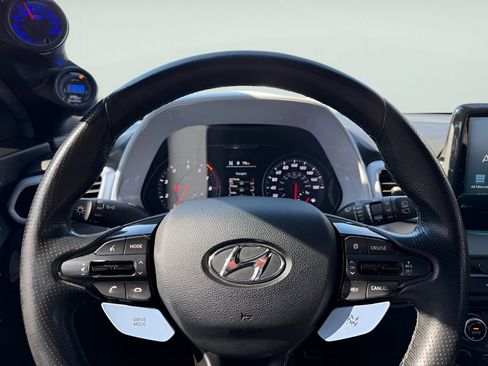 Used 2020 Hyundai Veloster N image 22