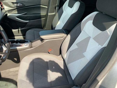 New 2024 Chevrolet Trax RS w/ Sunroof Package FWD image 18