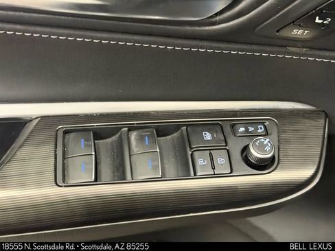 Used 2021 Toyota Venza Limited w/ Advanced Technology Package AWD/4WD image 17