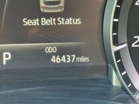 Used 2023 Toyota Highlander FWD image 19