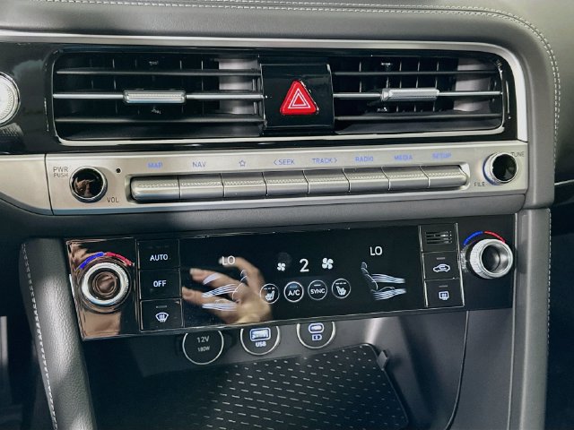 New 2026 Genesis G70 2.5T RWD image 15