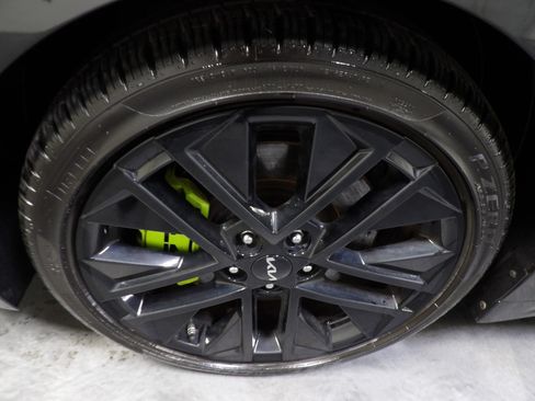 Used 2025 Kia K5 GT w/ GT1 Package FWD image 29