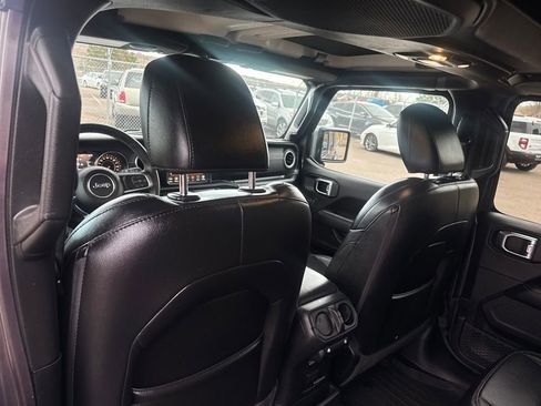 Used 2022 Jeep Wrangler Unlimited Sahara w/ LED Lighting Group image 22