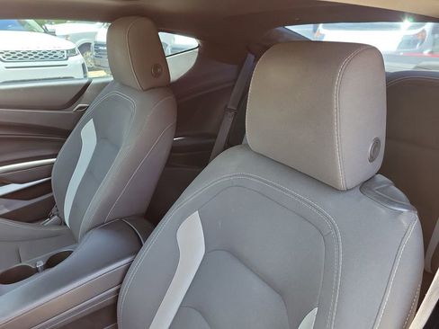 Used 2018 Chevrolet Camaro SS RWD image 13