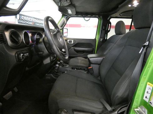 Used 2019 Jeep Wrangler Unlimited Sport AWD/4WD image 10