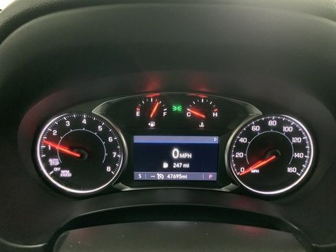 Used 2024 GMC Terrain SLT image 24