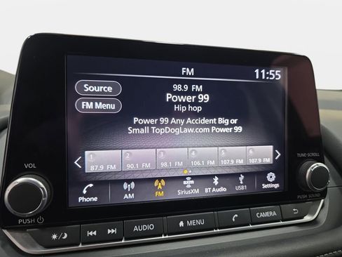 Used 2025 Nissan Rogue SV image 20