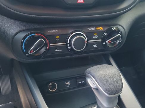 Used 2024 Kia Soul LX FWD image 15