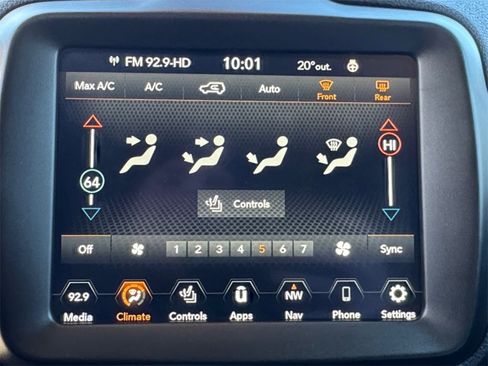 Used 2022 Jeep Renegade Latitude w/ Convenience Group image 19