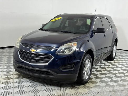 Used 2017 Chevrolet Equinox LS FWD image 10