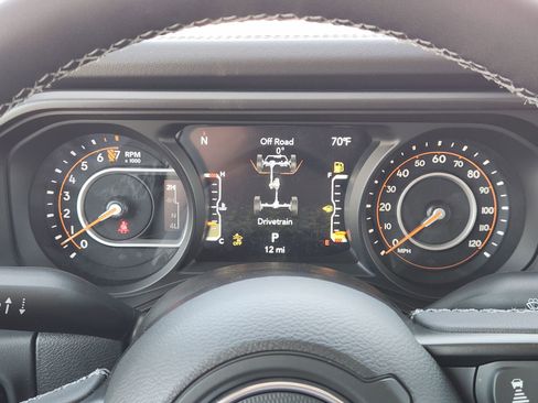 New 2026 Jeep Gladiator Sport AWD/4WD image 16
