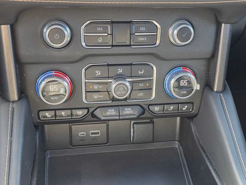 Used 2023 GMC Yukon AT4 w/ AT4 Premium Plus Package AWD/4WD image 30