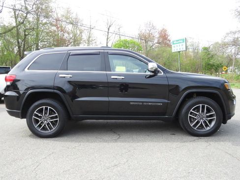 Used 2019 Jeep Grand Cherokee Limited AWD/4WD image 4
